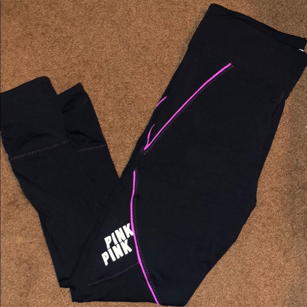 I’m selling my VictoriaSecretPINK ultimate legging